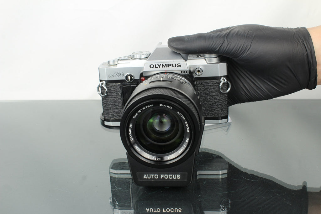 Olympus OM30 + Olympus Auto - Zoom 35 - 70mm 1:4 lens - Dutch|Thrift