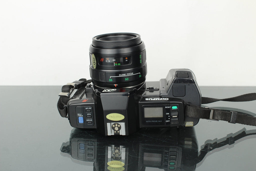 Olympus OM707 AF + Olympus AF 23 - 70mm 1:3.5 - 4.5 lens - Dutch|Thrift