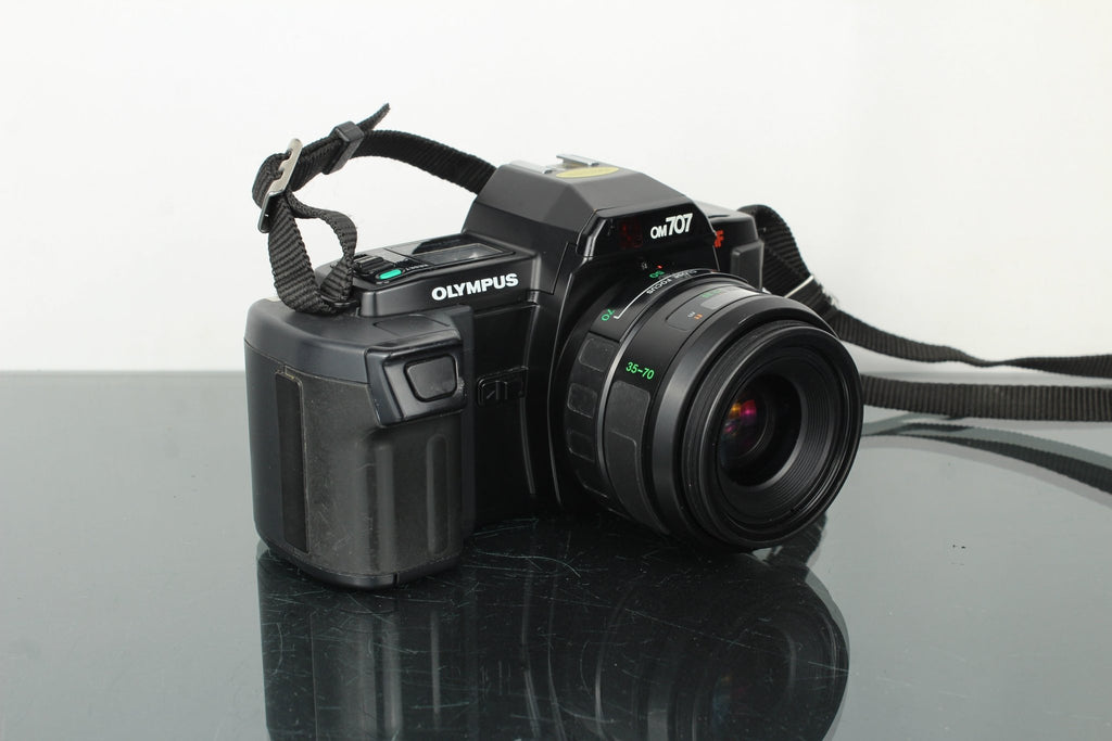 Olympus OM707 AF + Olympus AF 23 - 70mm 1:3.5 - 4.5 lens - Dutch|Thrift