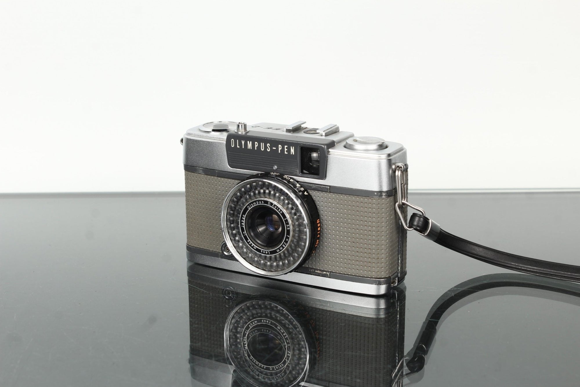 Olympus Pen EE - 2 - Dutch|Thrift