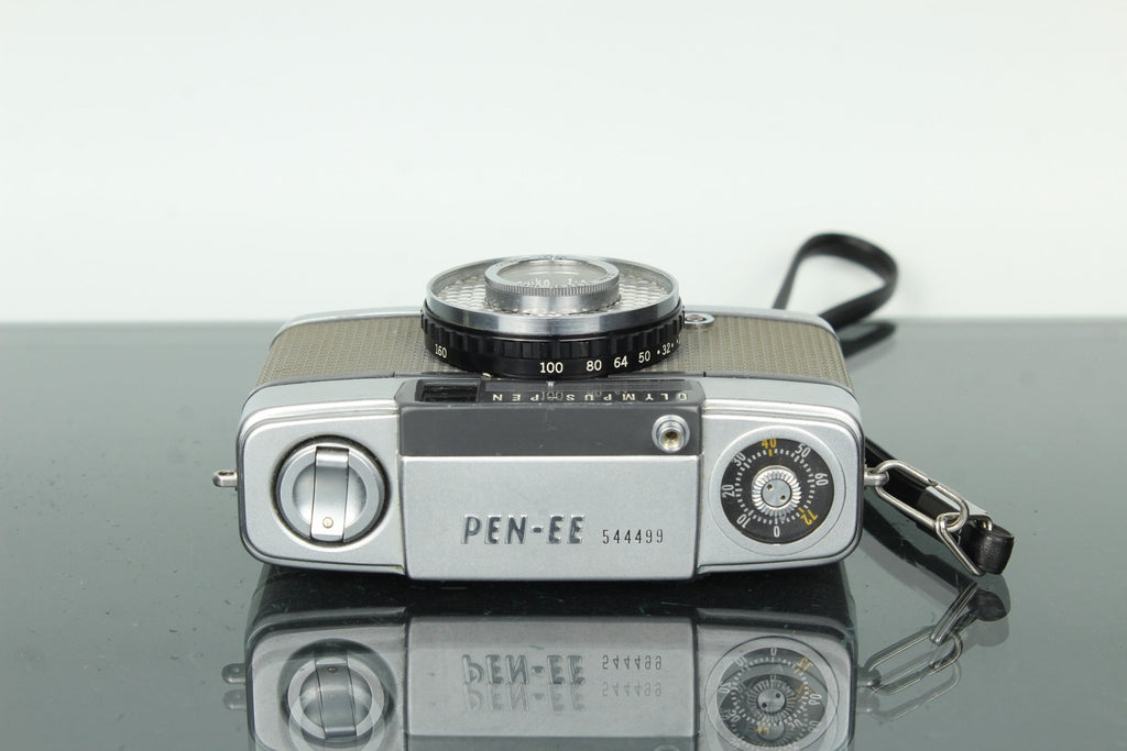 Olympus Pen EE - Dutch|Thrift