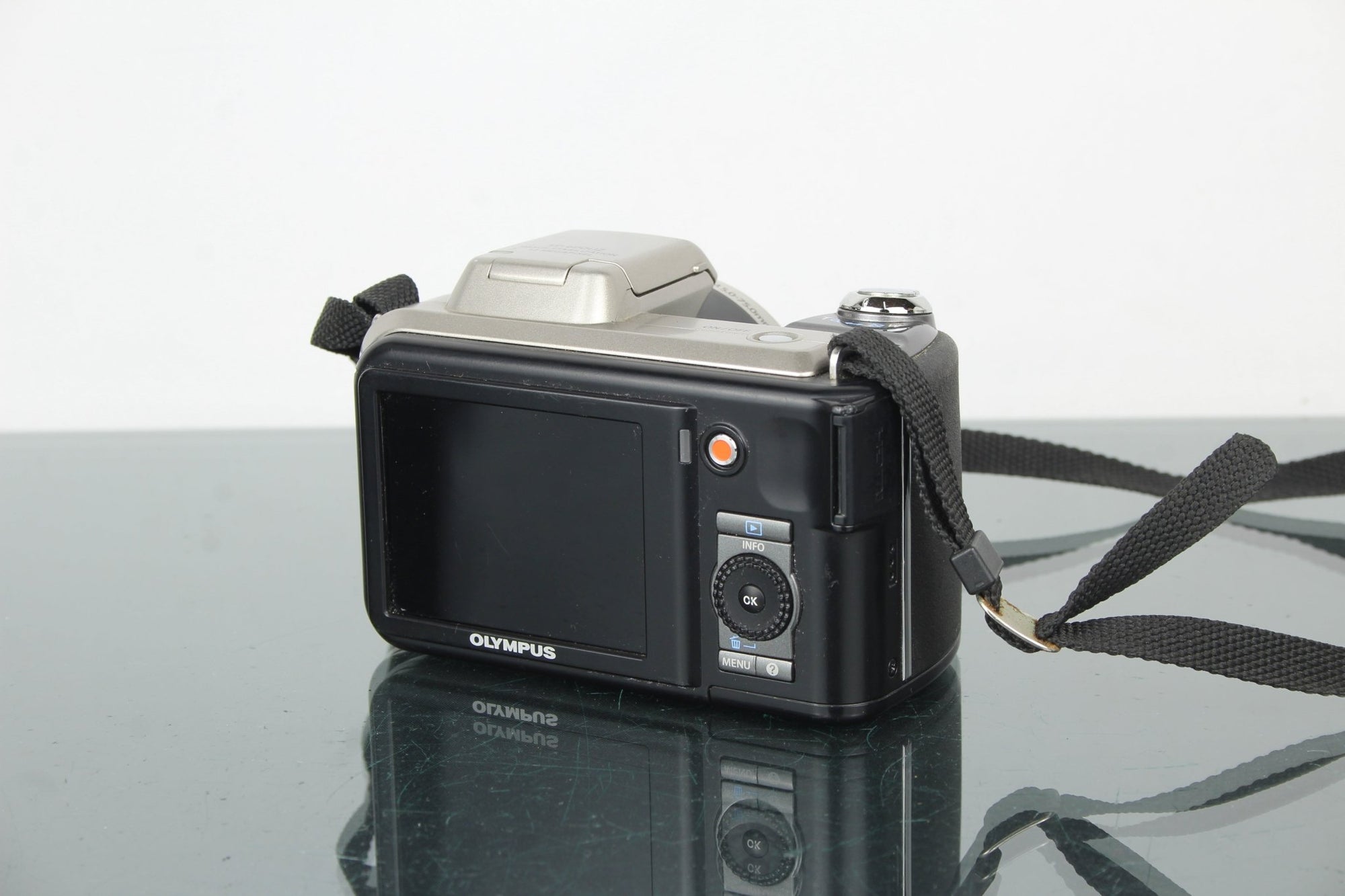Olympus SP - 600UZ - Dutch|Thrift