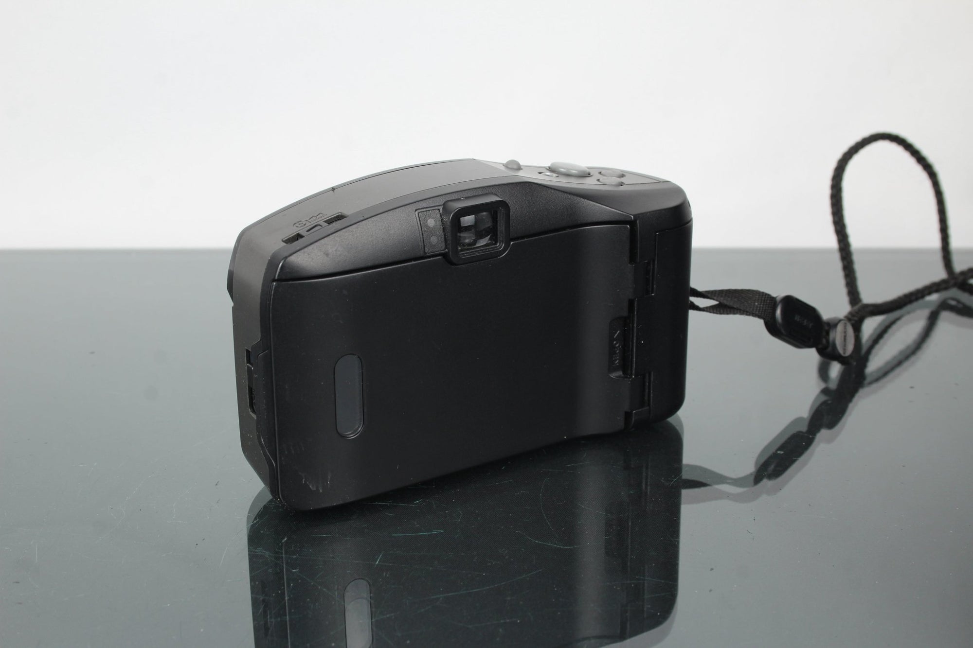 Olympus Superzoom 700BF - Dutch|Thrift