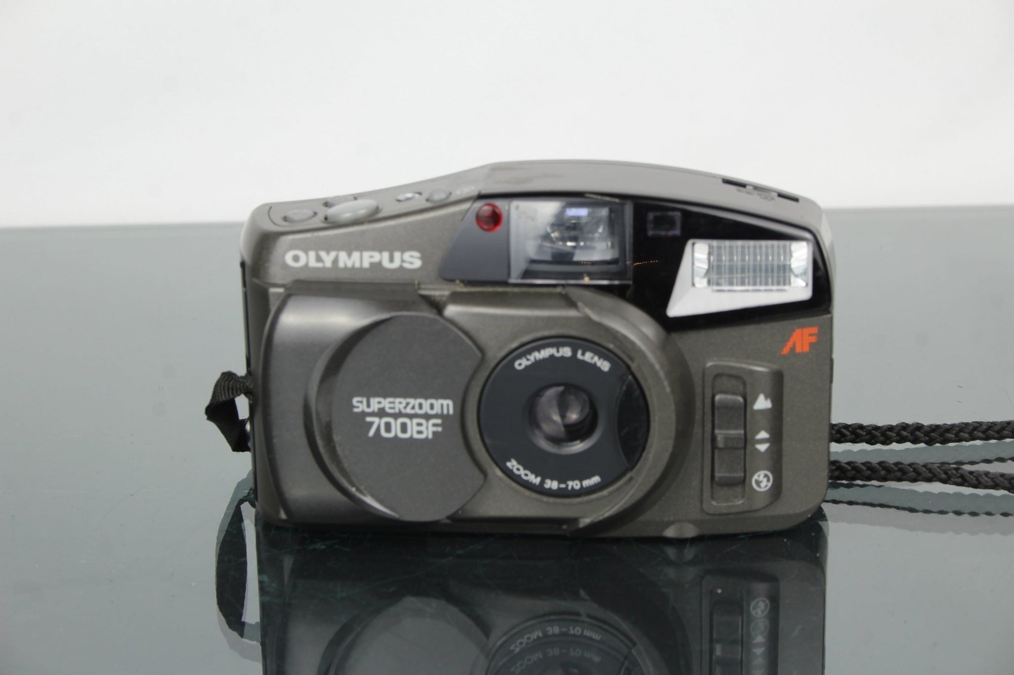 Olympus Superzoom 700BF - Dutch|Thrift