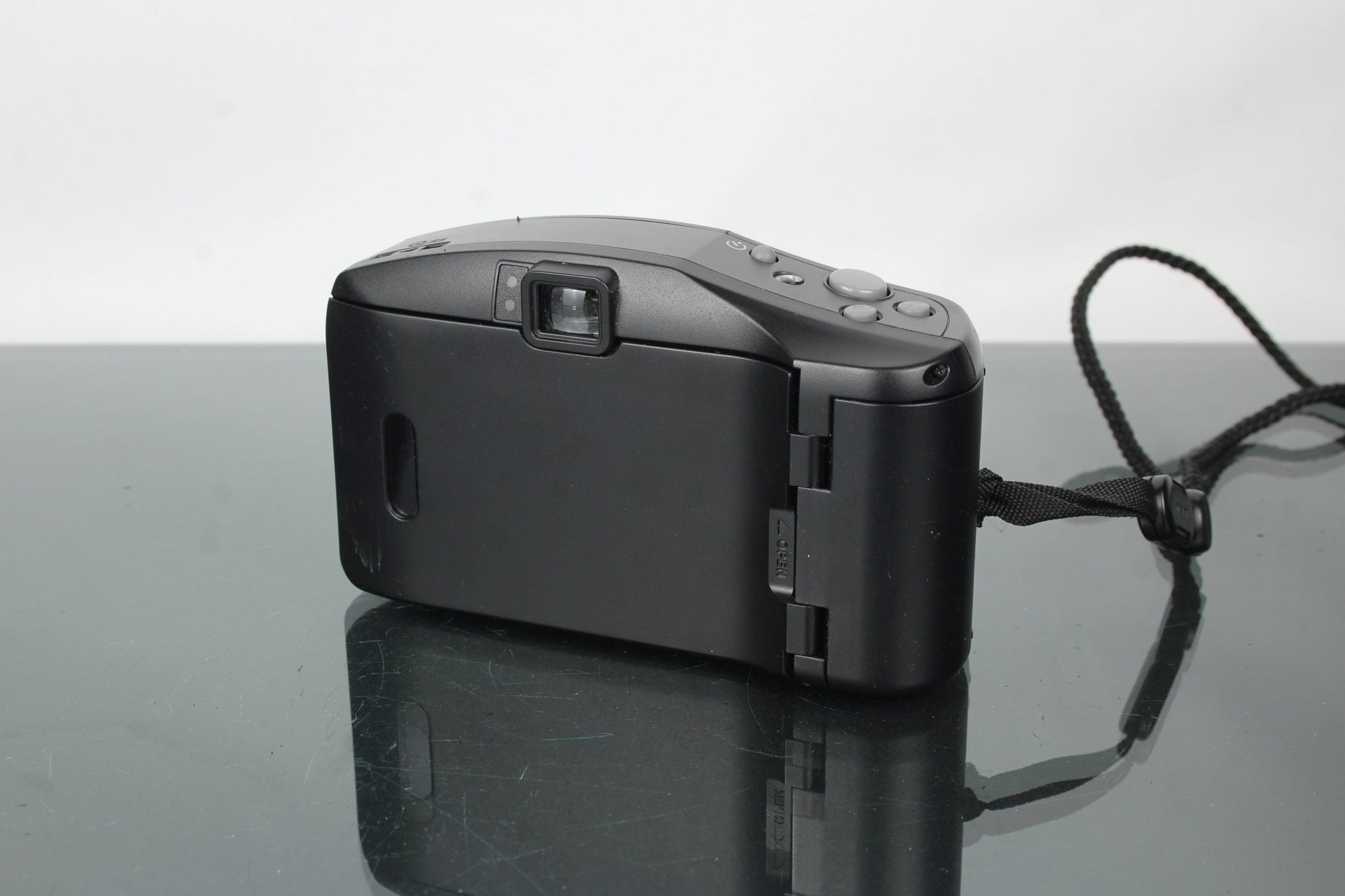 Olympus Superzoom 700BF - Dutch|Thrift