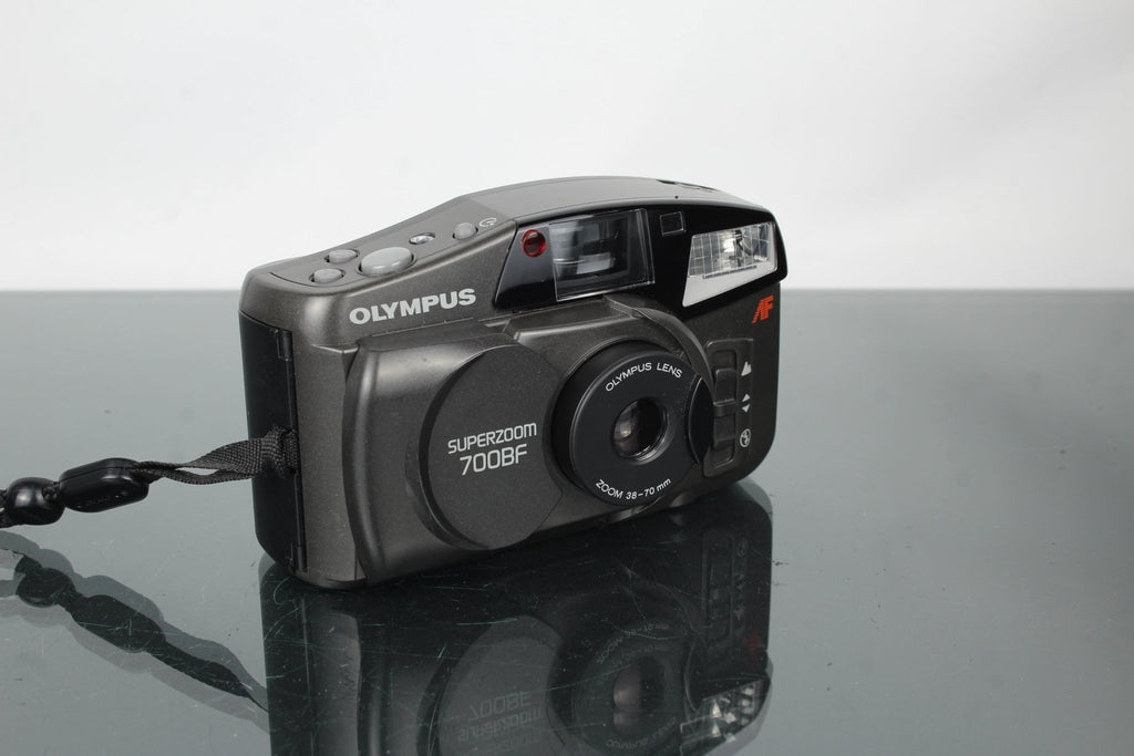 Olympus Superzoom 700BF - Dutch|Thrift