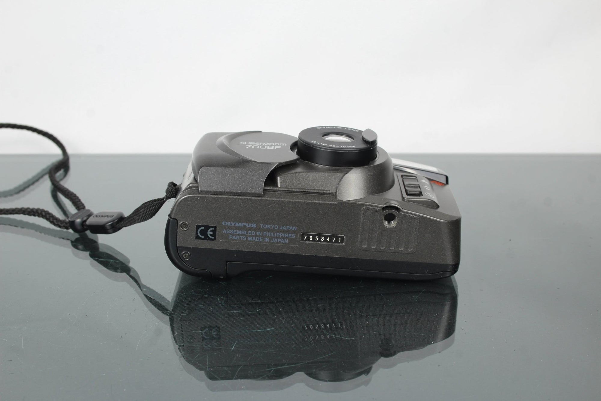 Olympus Superzoom 700BF - Dutch|Thrift