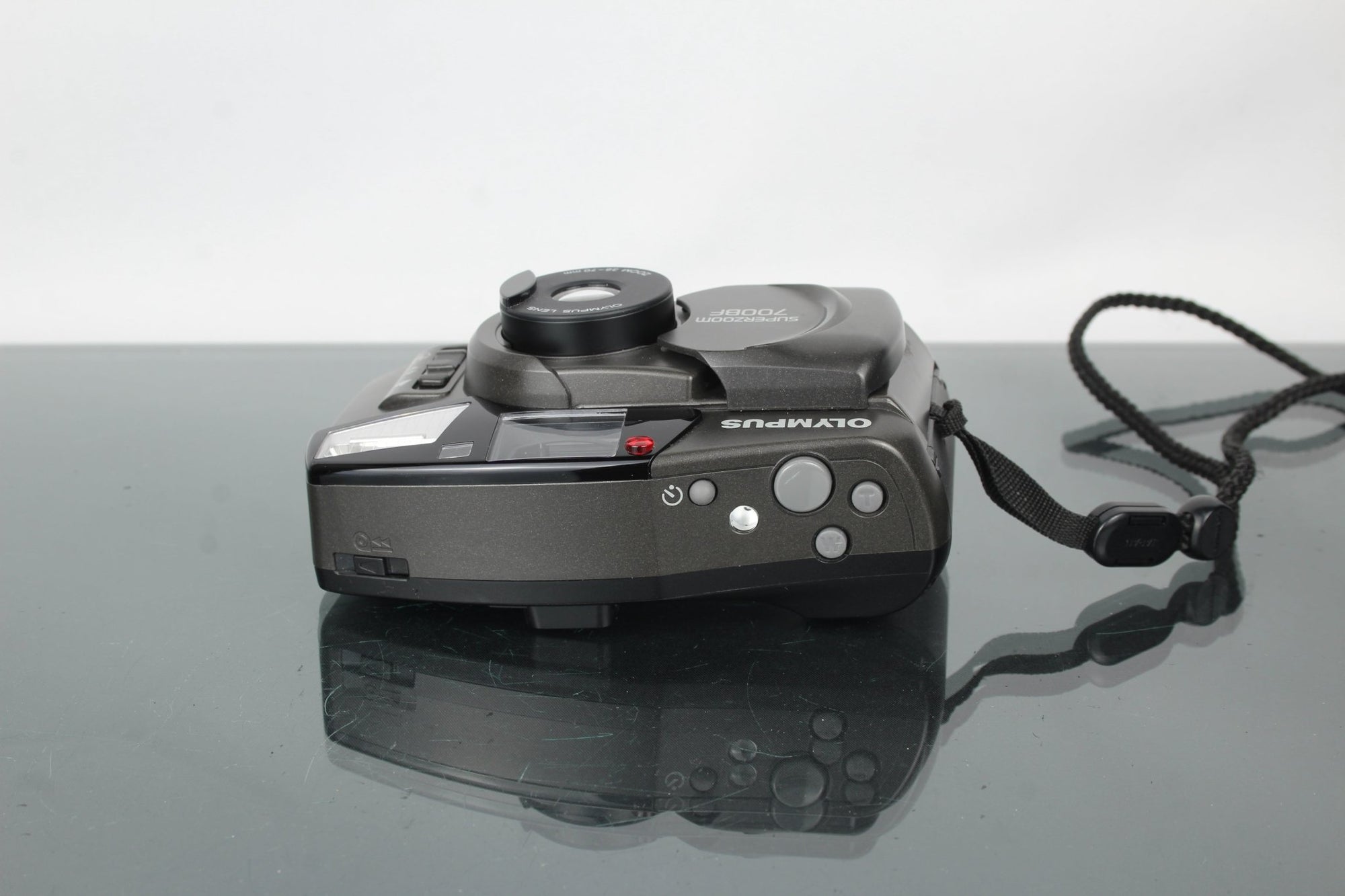 Olympus Superzoom 700BF - Dutch|Thrift