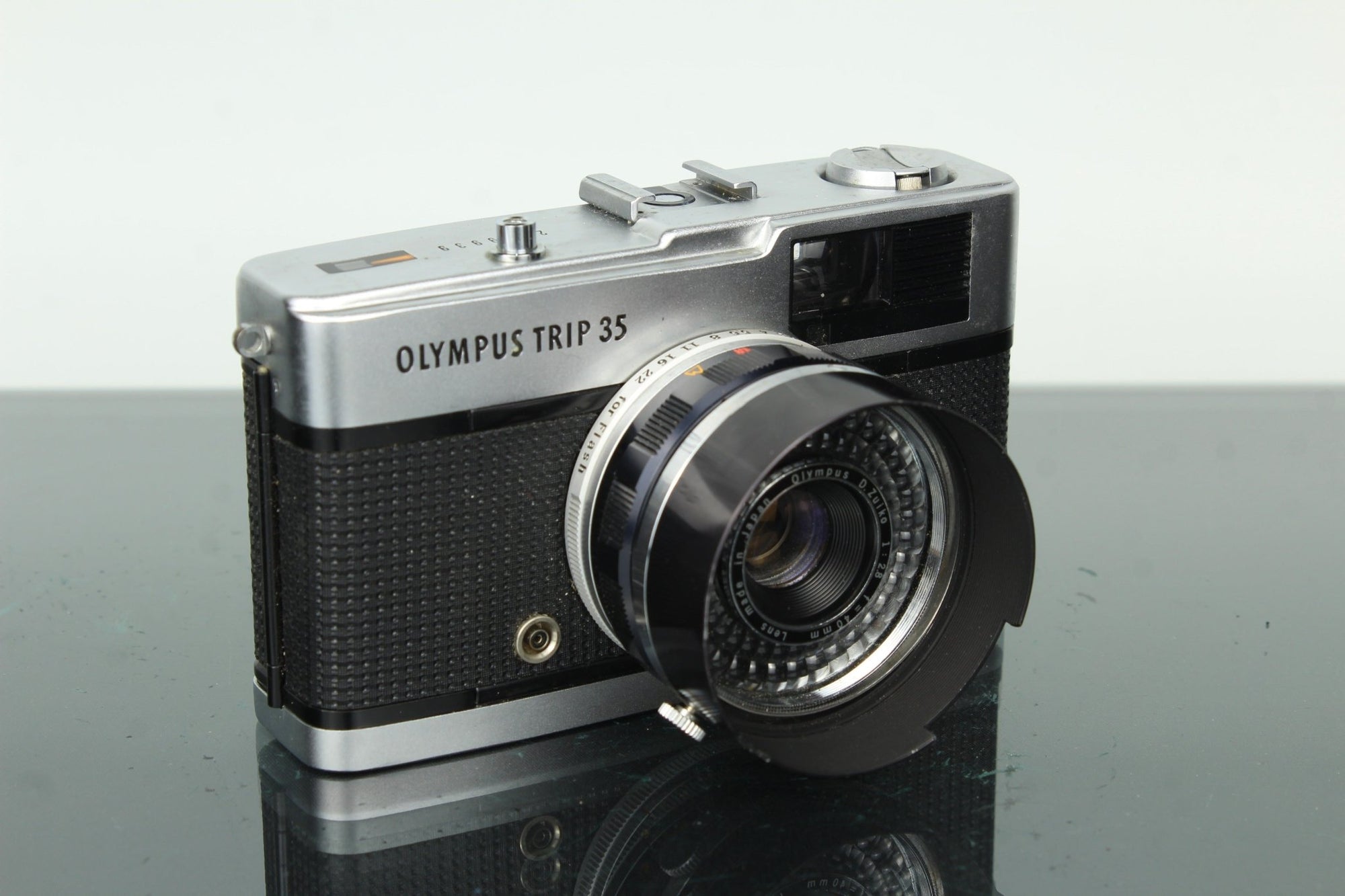 Olympus Trip 35 - Dutch|Thrift