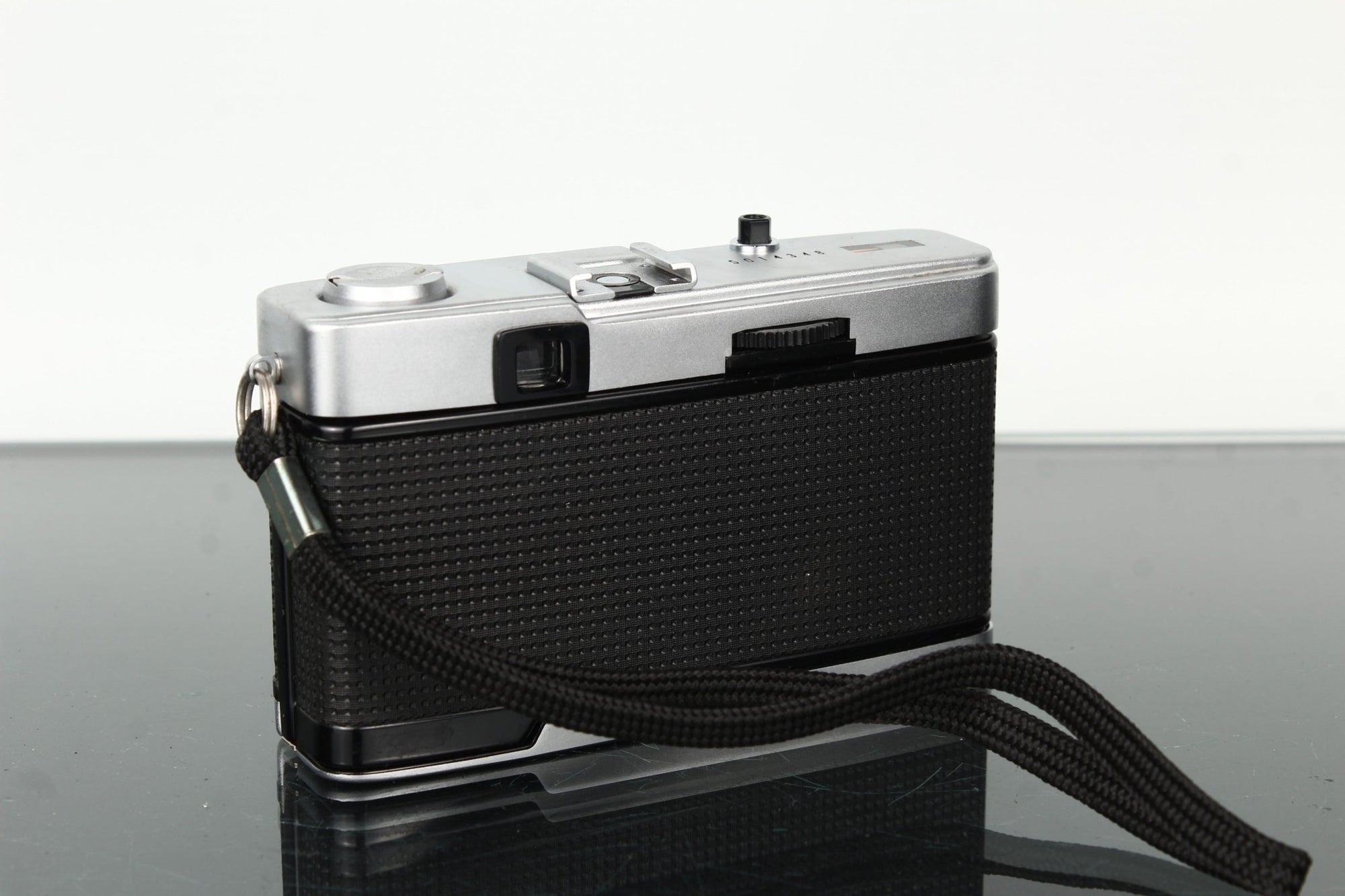 Olympus Trip 35 - Dutch|Thrift