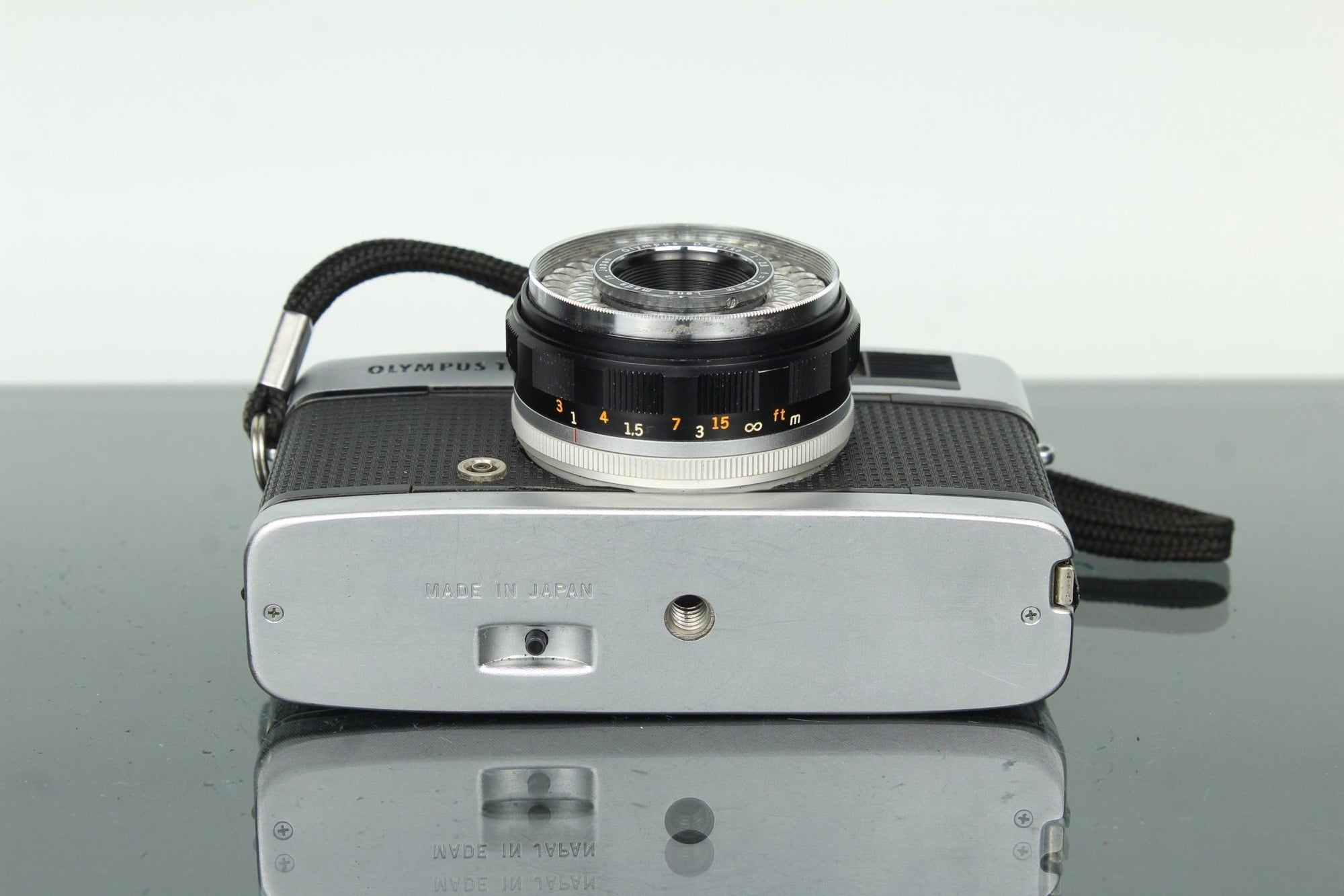 Olympus Trip 35 - Dutch|Thrift