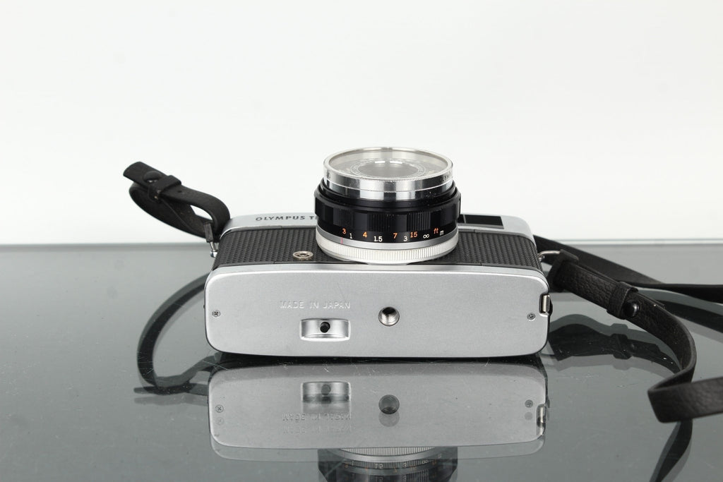 Olympus Trip 35 - Dutch|Thrift