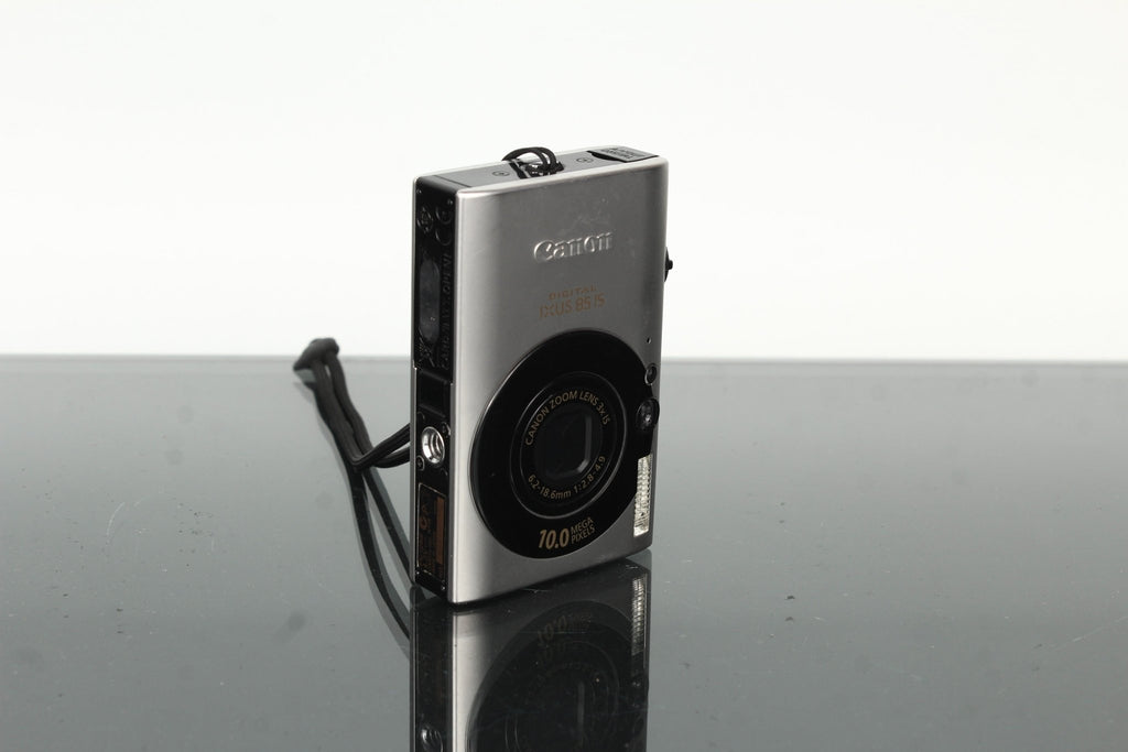 Olympus Trip 35 - Dutch|Thrift