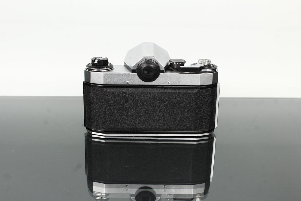 Olympus Trip 35 - Dutch|Thrift