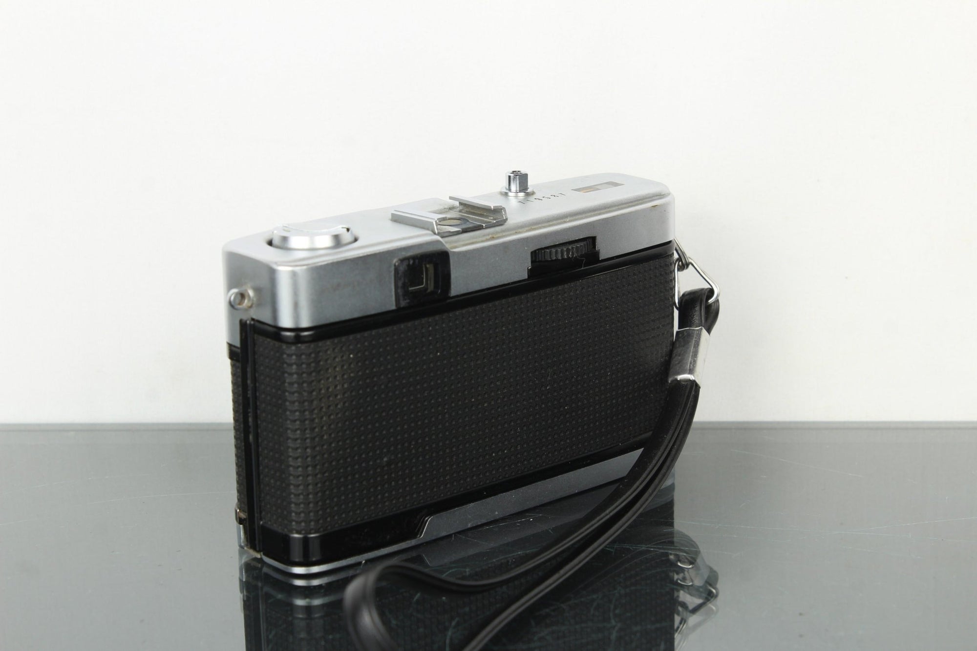 Olympus Trip 35 - Dutch|Thrift