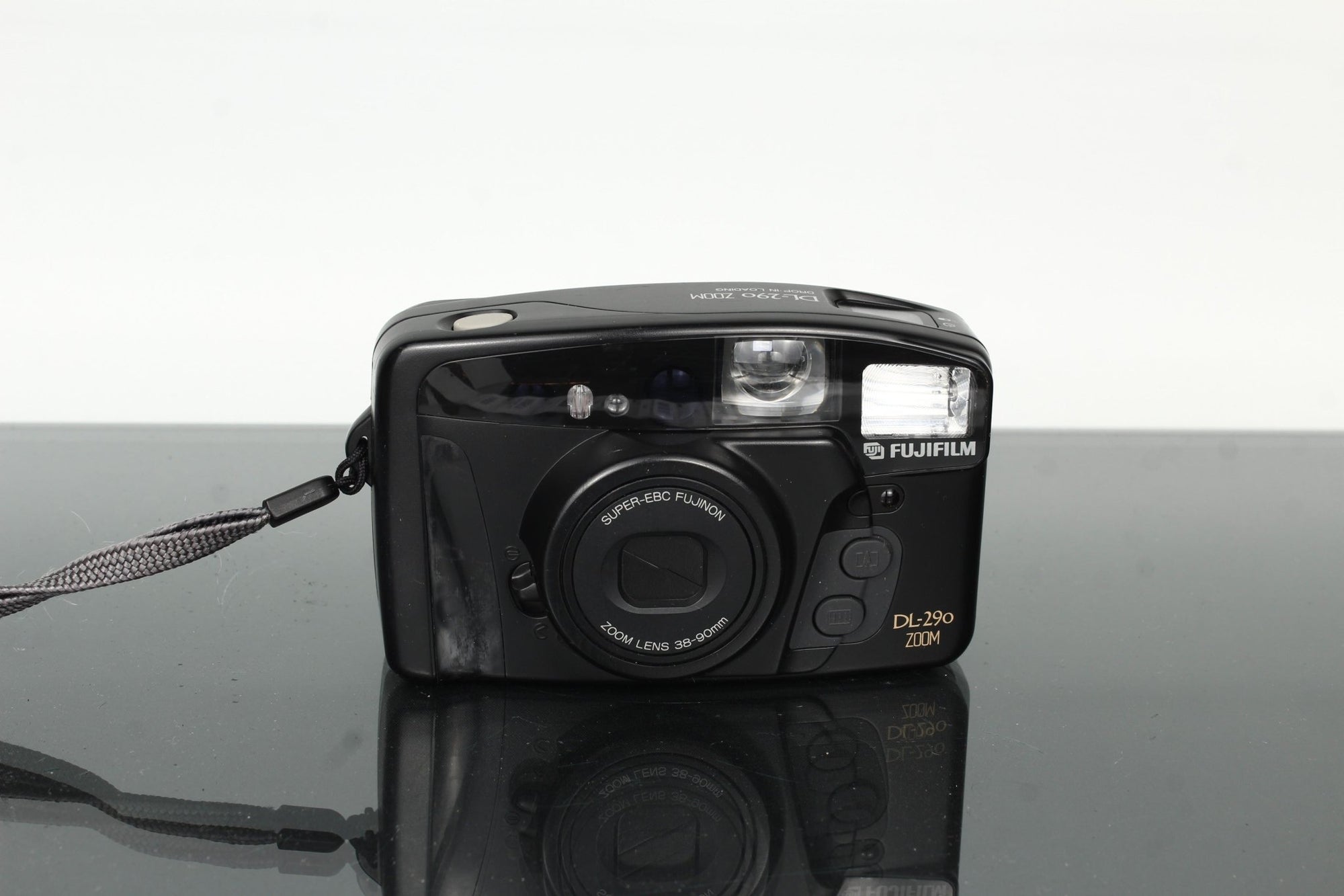 Olympus Trip 35 - Dutch|Thrift