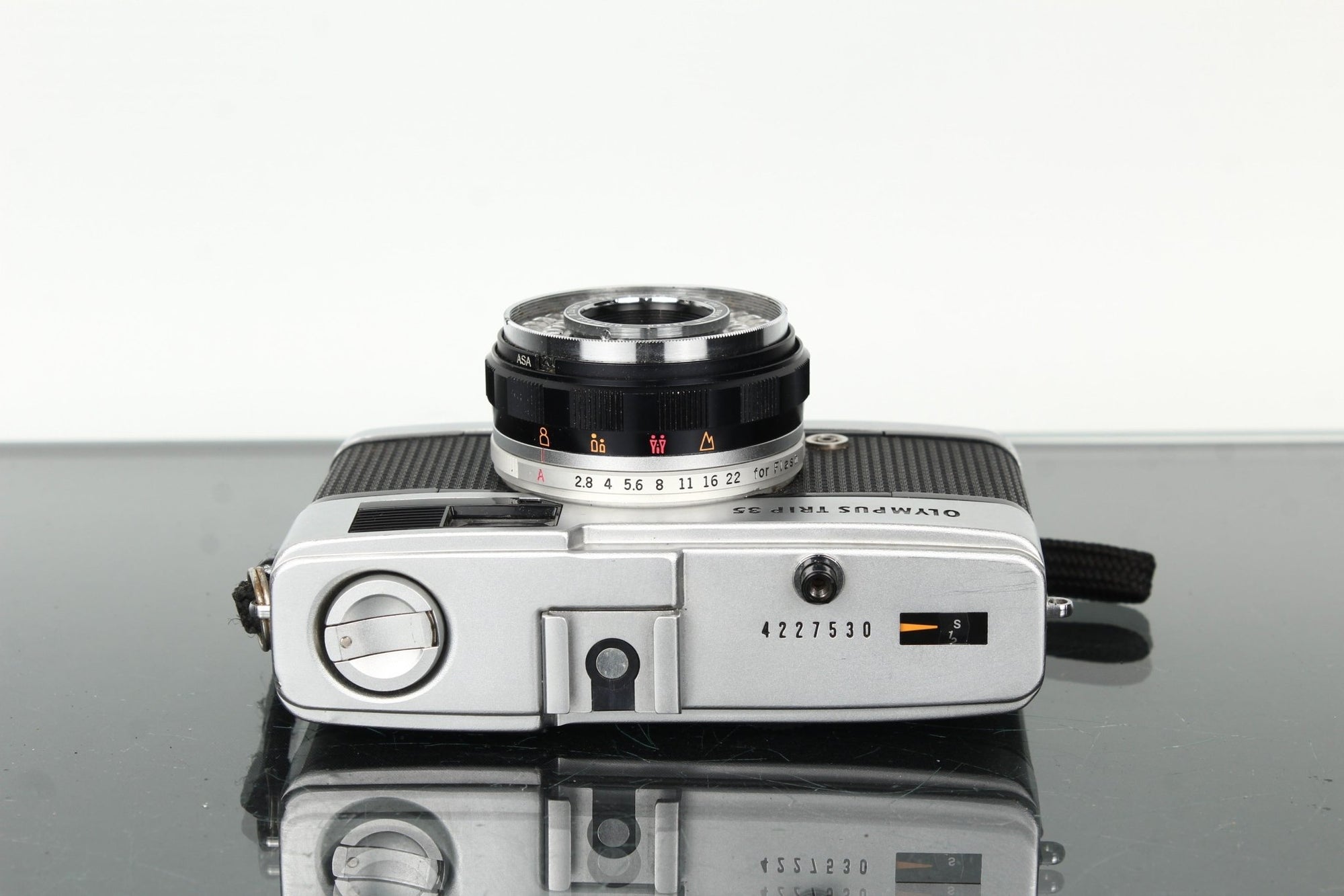 Olympus Trip 35 4227530 - Dutch|Thrift