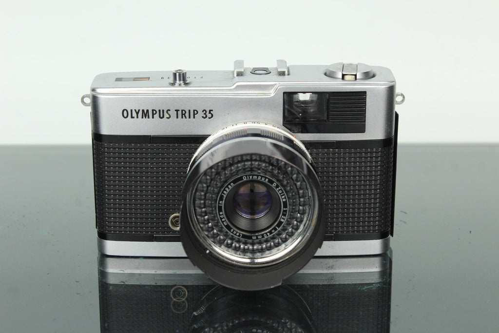 Olympus Trip 35 - Dutch|Thrift