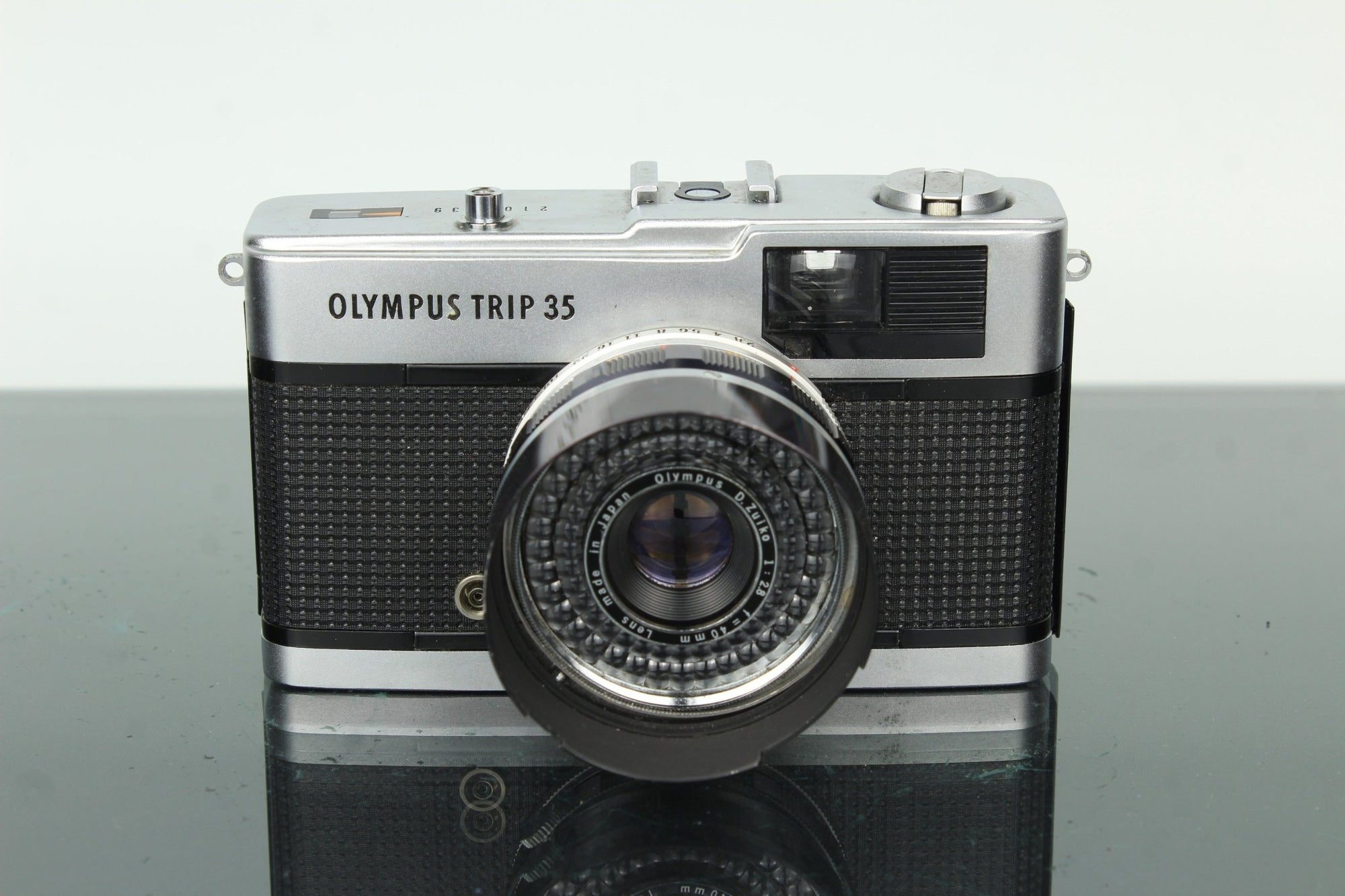 Olympus Trip 35 - Dutch|Thrift
