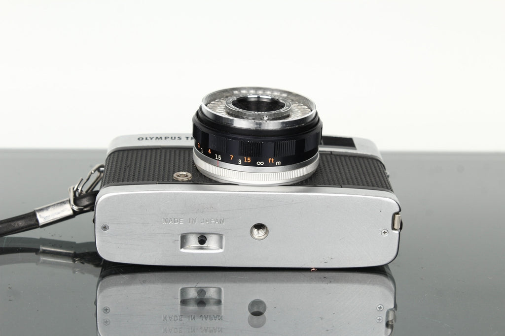 Olympus Trip 35 - Dutch|Thrift