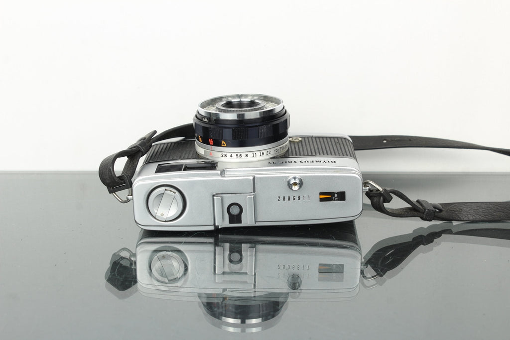 Olympus Trip 35 - Dutch|Thrift