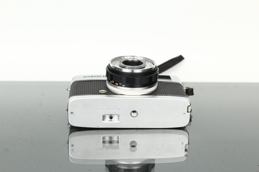 Olympus Trip 35 - Dutch|Thrift