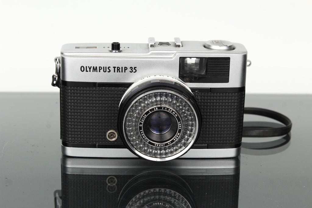 Olympus Trip 35 - Dutch|Thrift