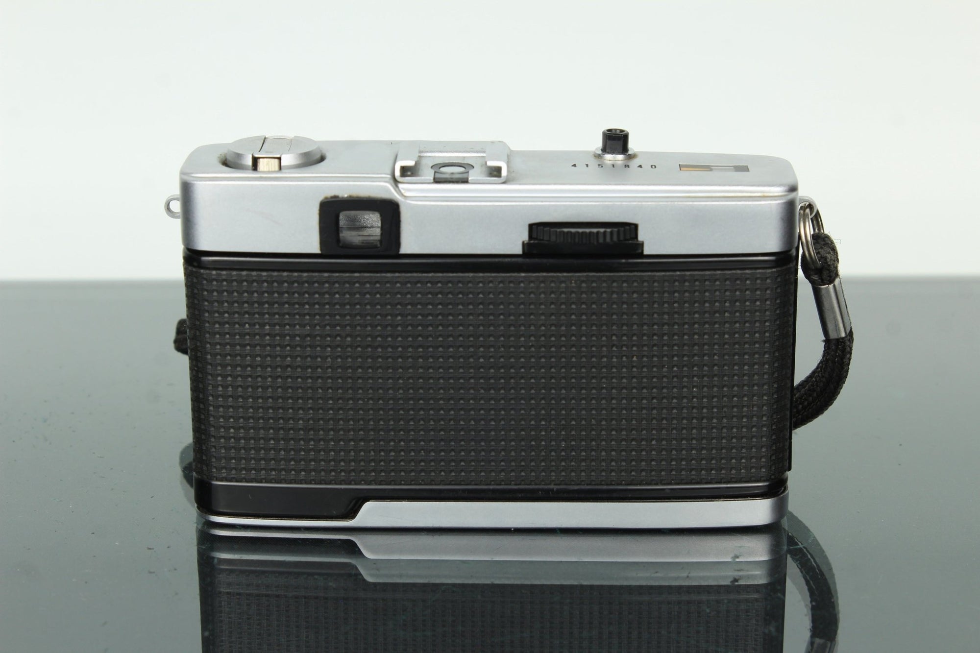 Olympus Trip 35 - Dutch|Thrift