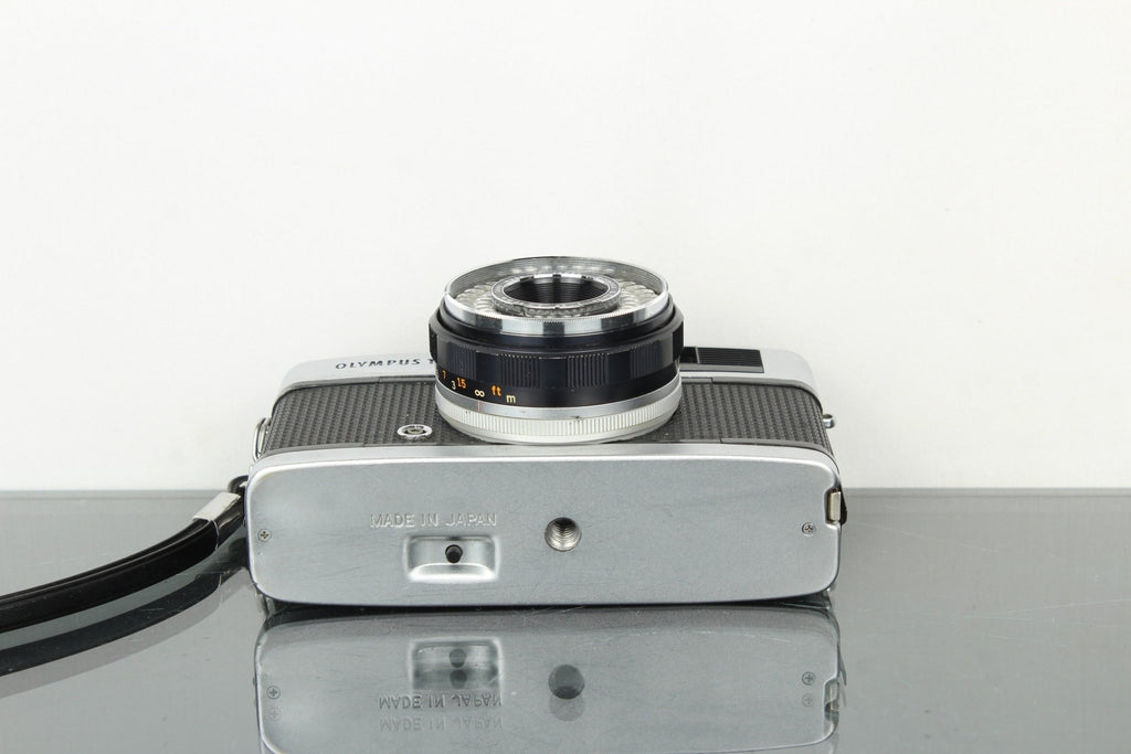 Olympus Trip 35 - Dutch|Thrift