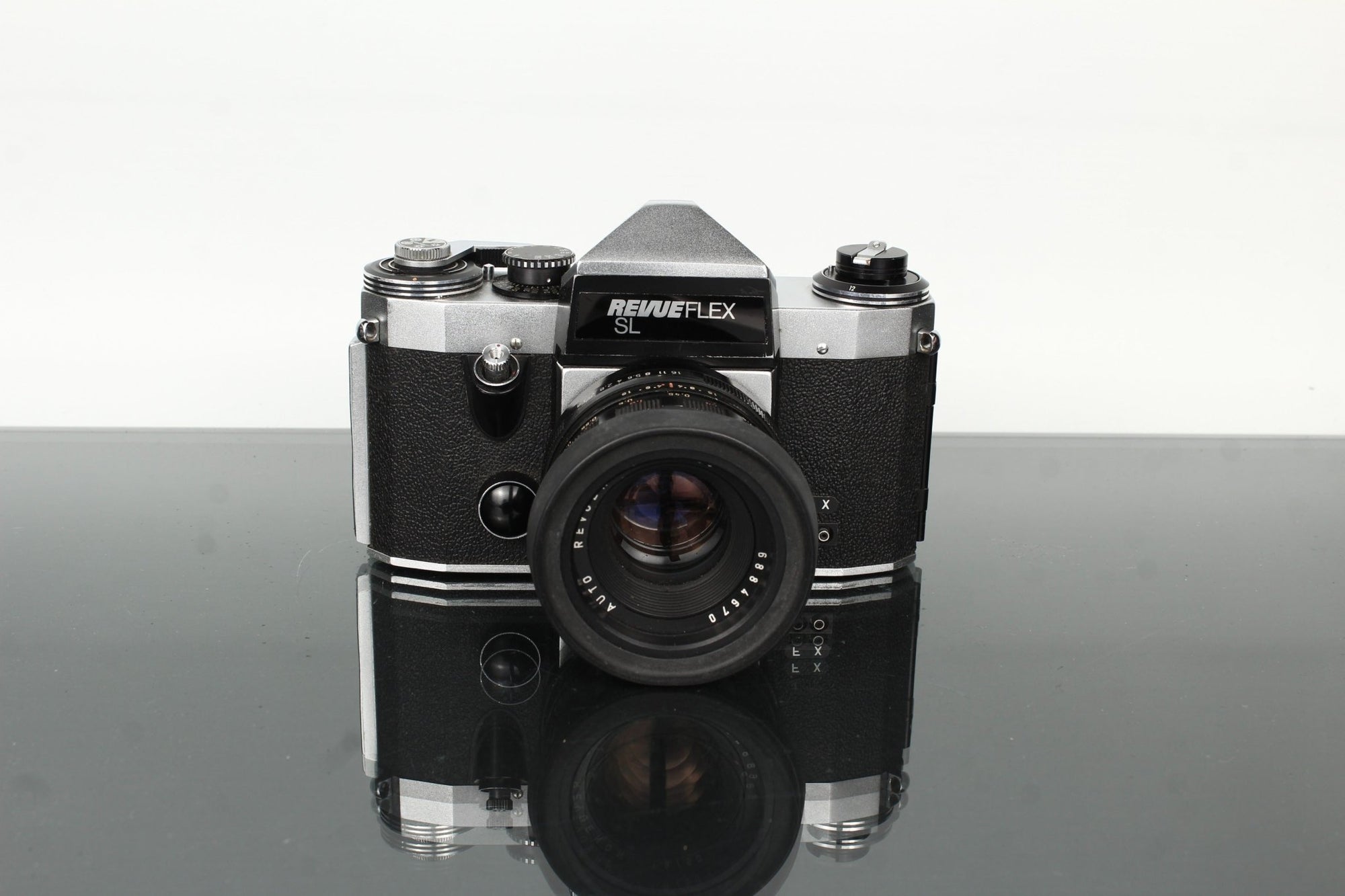 Olympus Trip 35 - Dutch|Thrift