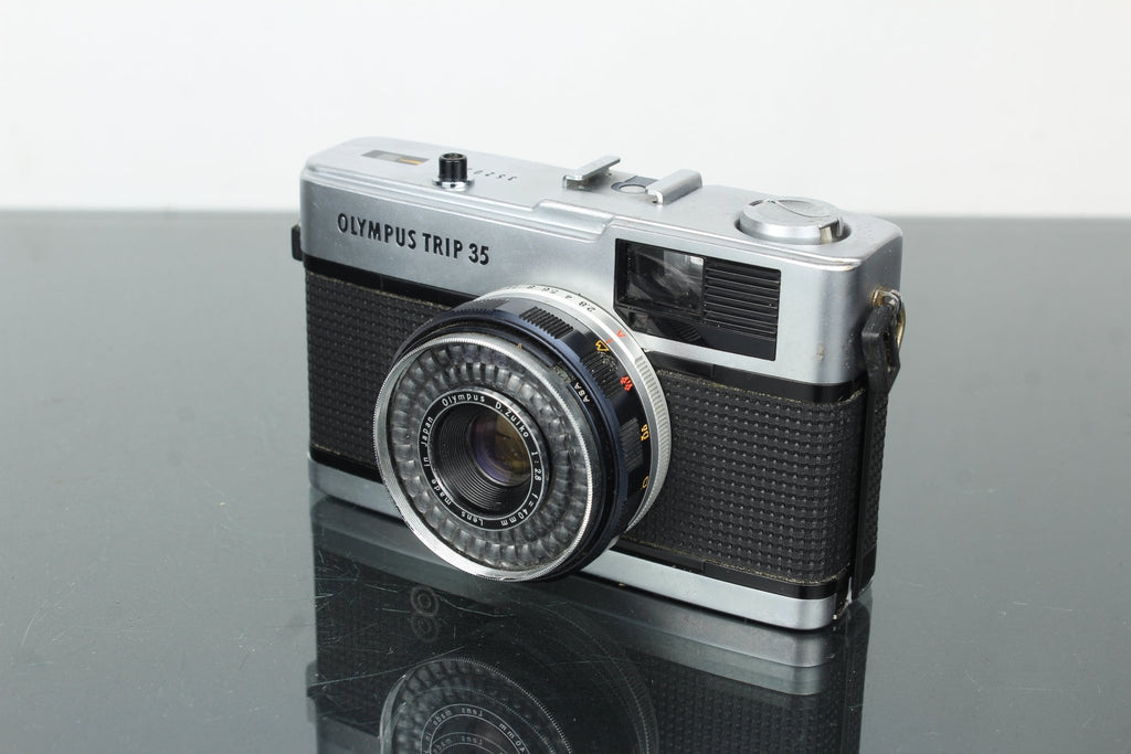 Olympus TRIP 35 - Dutch|Thrift
