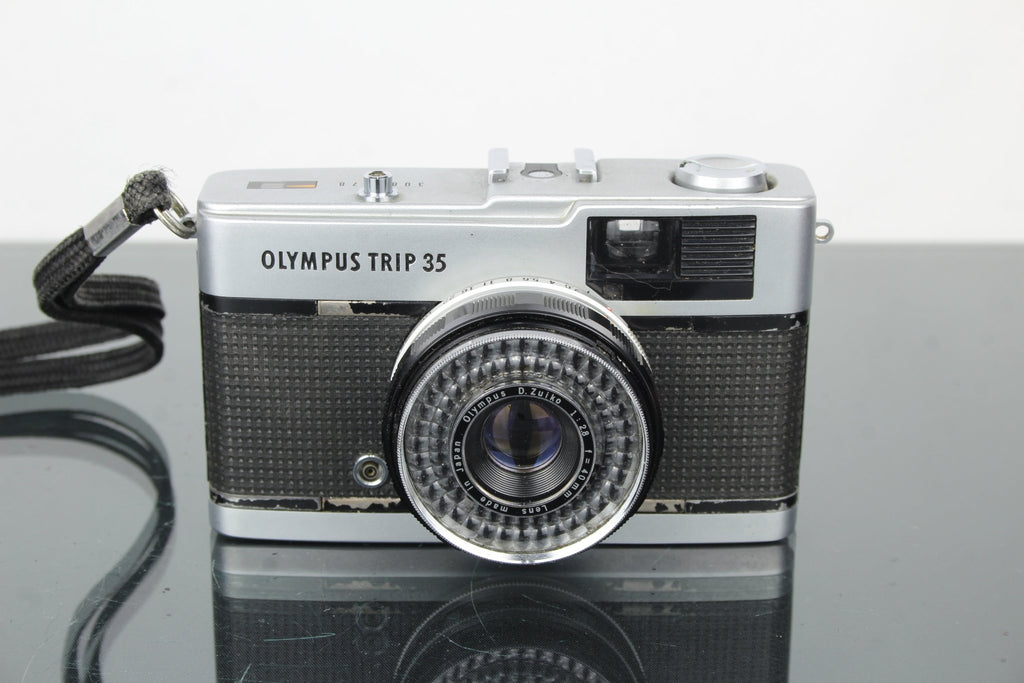 Olympus Trip 35 – Dutch|Thrift