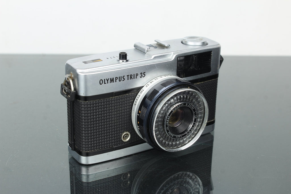 Olympus TRIP 35 - Dutch|Thrift