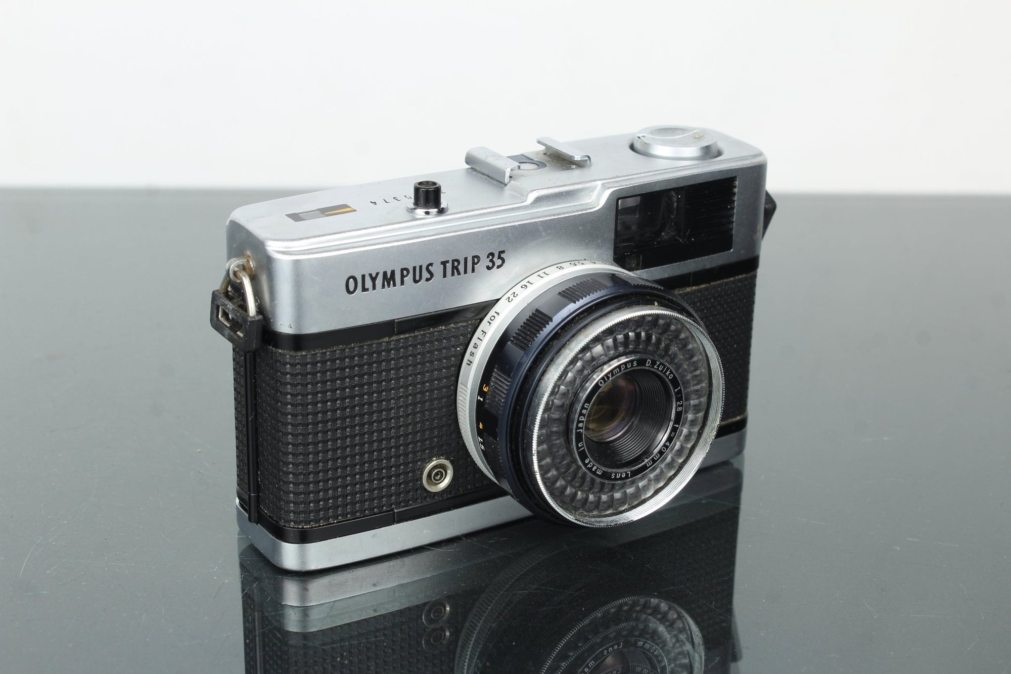 Olympus TRIP 35 - Dutch|Thrift