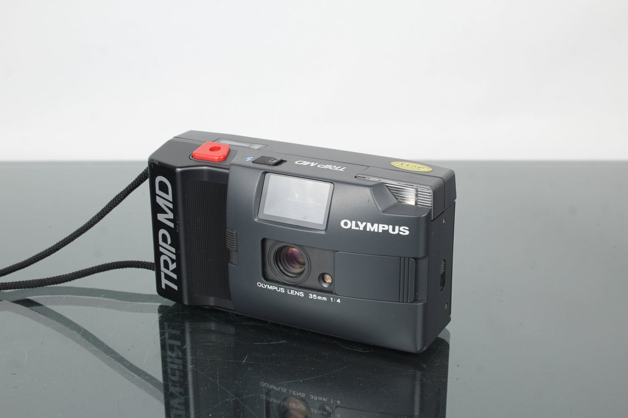 Olympus Trip MD - Dutch|Thrift