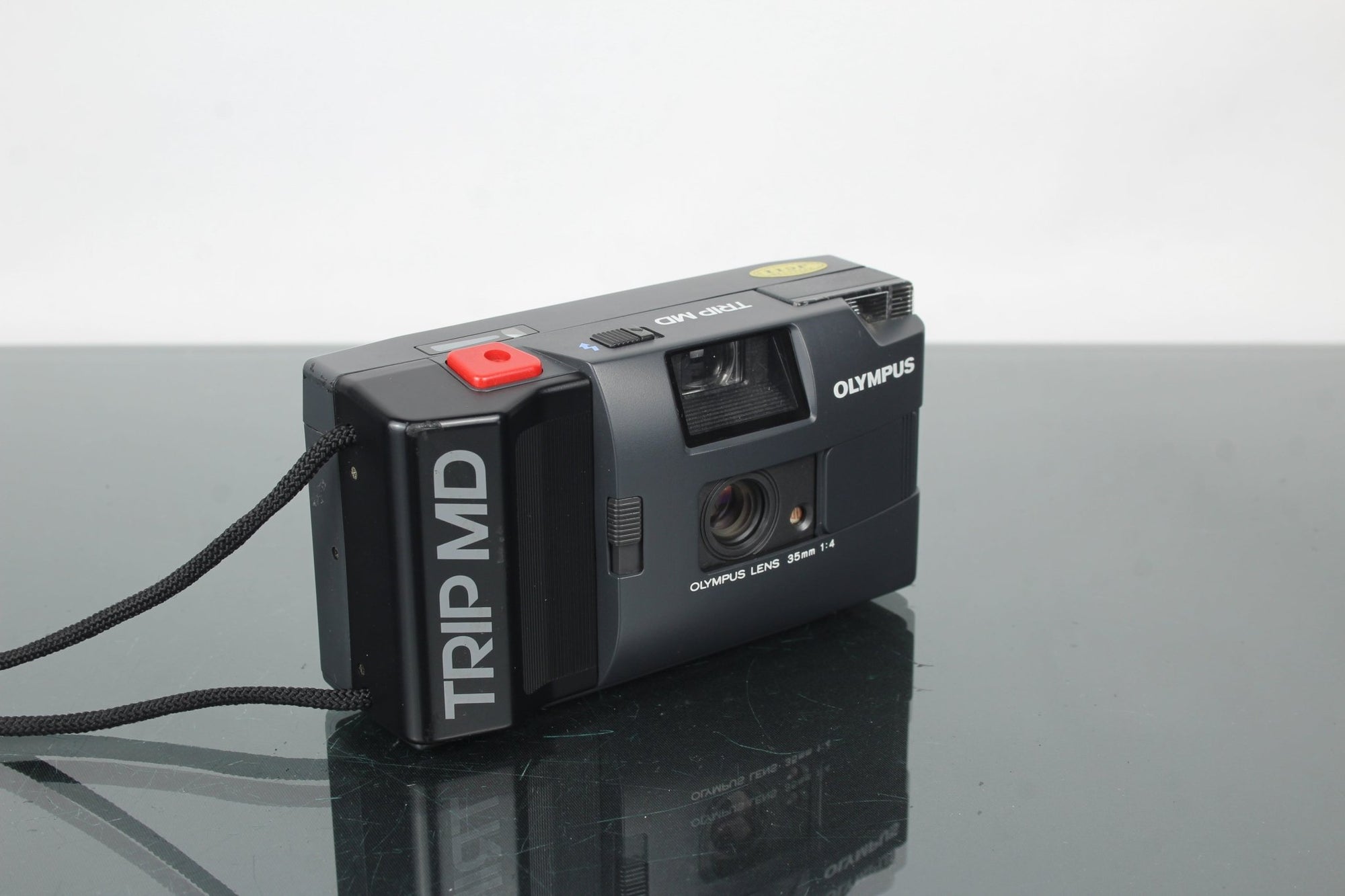 Olympus Trip MD - Dutch|Thrift