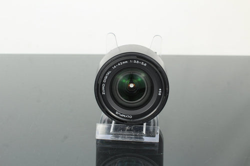 Olympus Zuiko Digital 14 - 42mm f/3.5 - 5.6 - Dutch|Thrift