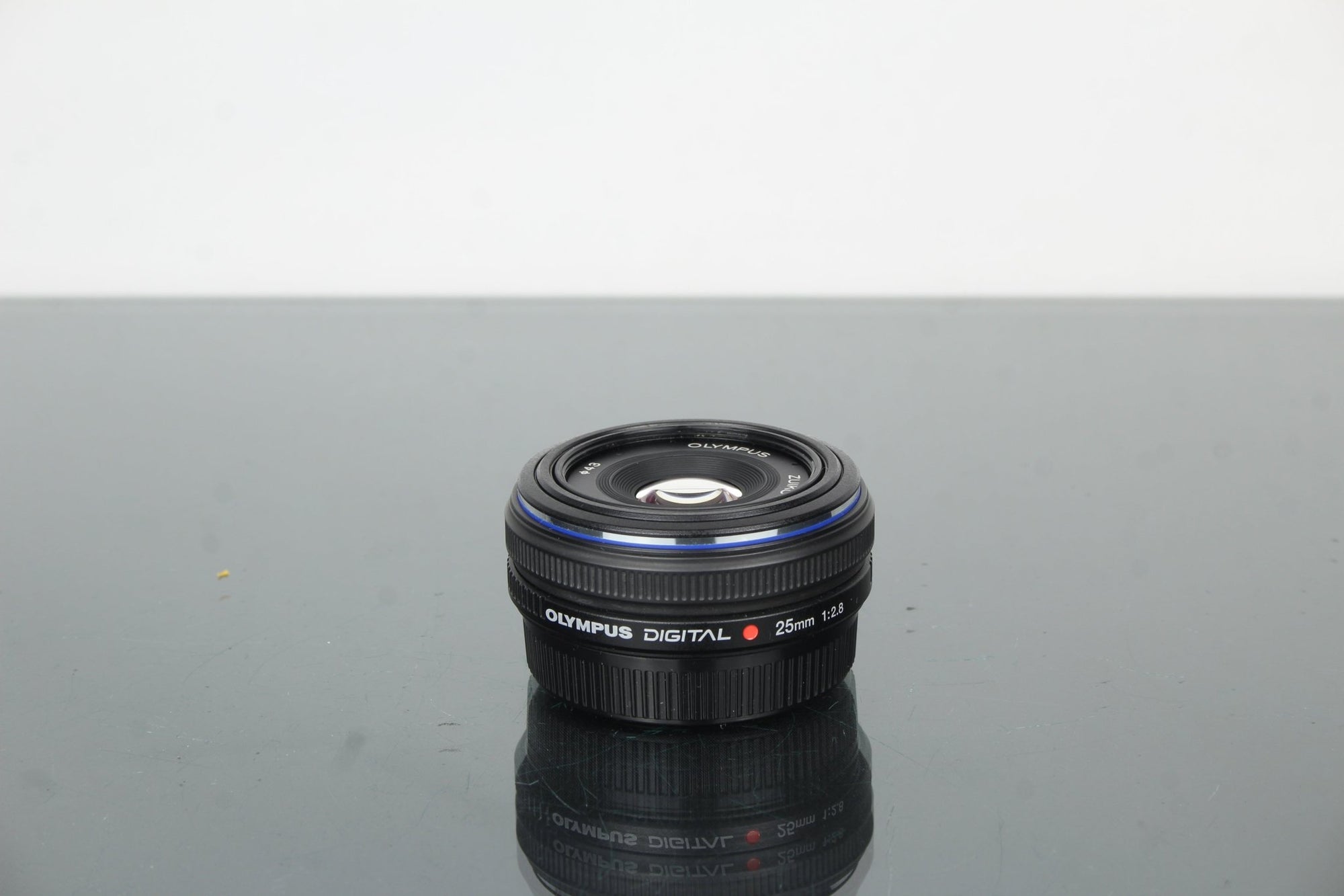 Olympus Zuiko Digital 25mm 1:2.8 4/3 mount - Dutch|Thrift