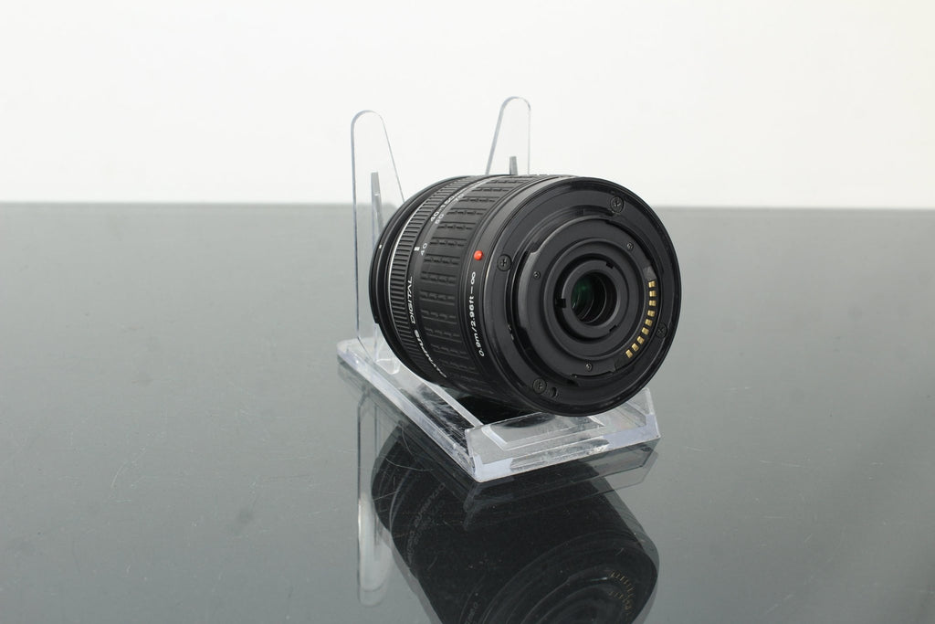 Olympus ZUIKO DIGITAL 40 - 150mm f/4 - 5.6 - Dutch|Thrift