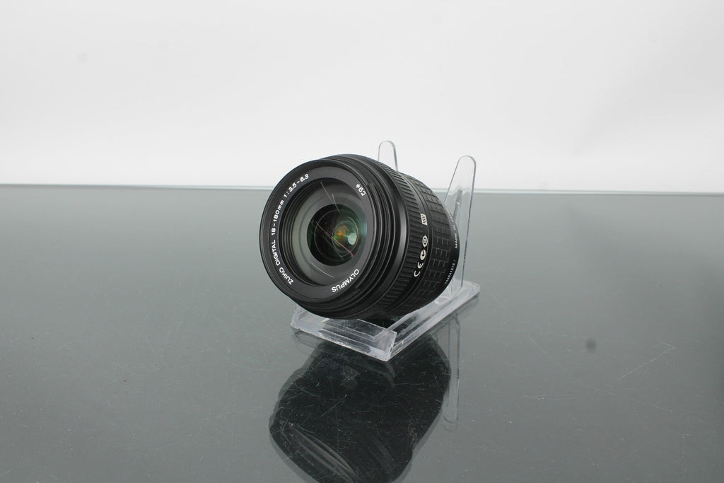 Olympus Zuiko Digital ED 18 - 180mm f/3.5 - 6.3 - Dutch|Thrift