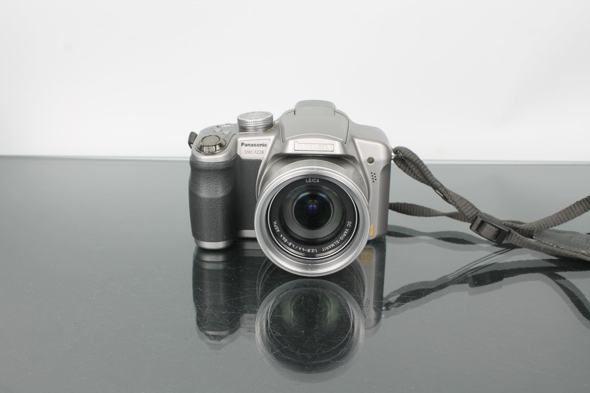 Panasonic FZ28 - Dutch|Thrift