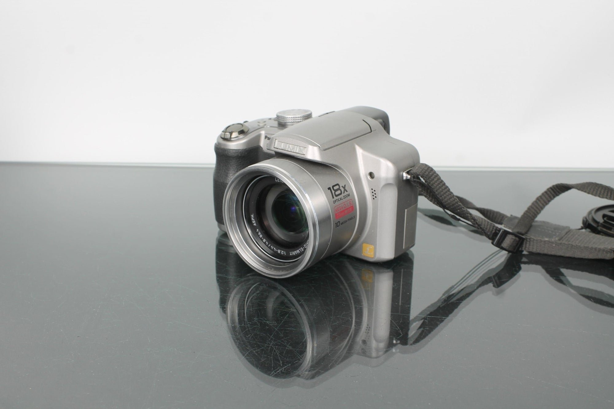 Panasonic FZ28 - Dutch|Thrift