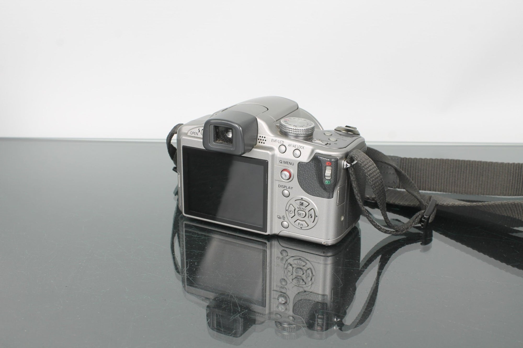 Panasonic FZ28 - Dutch|Thrift
