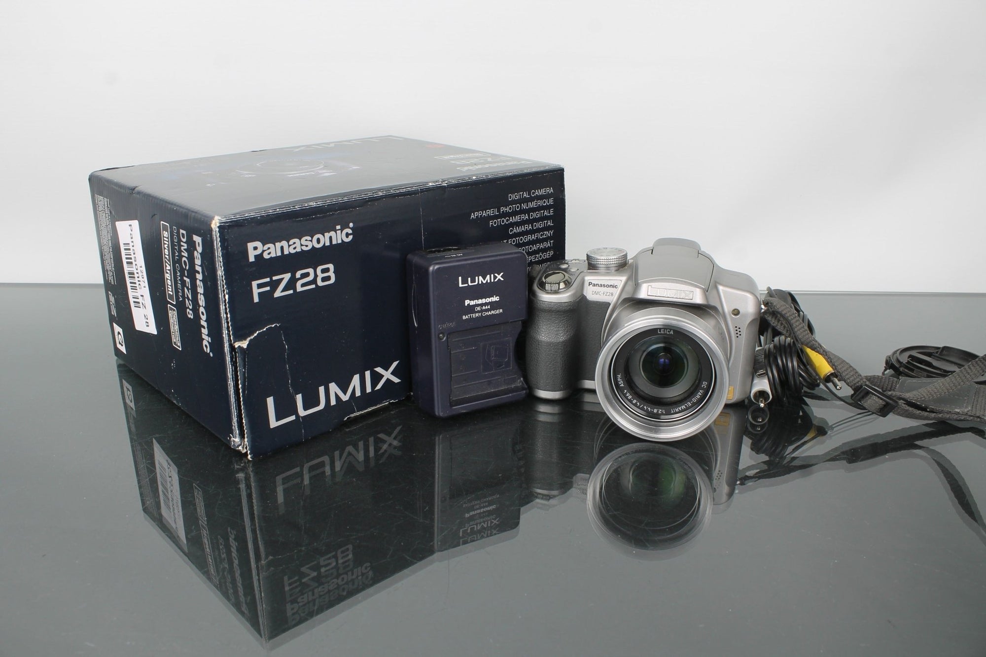 Panasonic FZ28 - Dutch|Thrift
