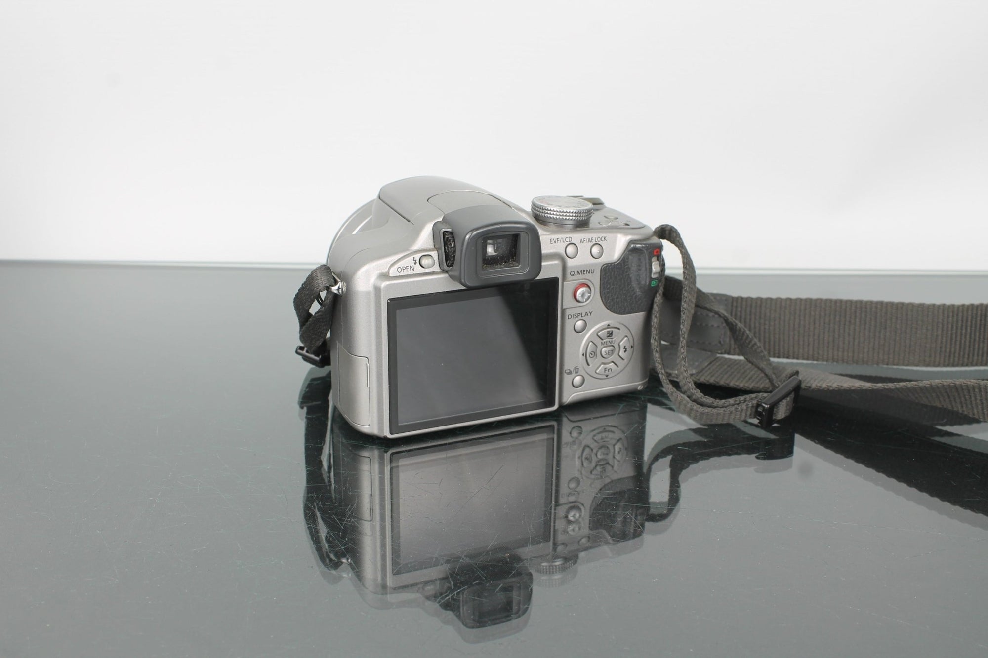Panasonic FZ28 - Dutch|Thrift