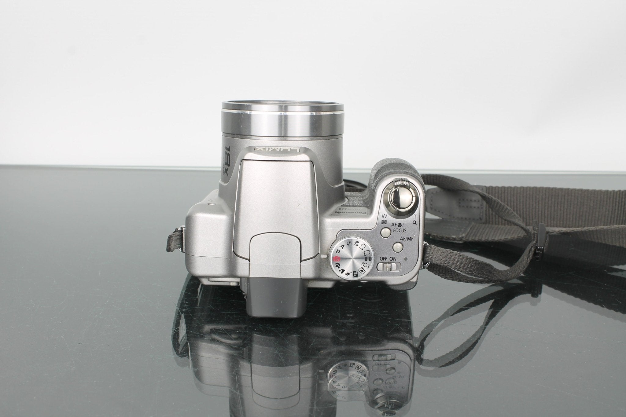 Panasonic Lumix DMC-FZ28 Superzoom Digital Camera – Dutch|Thrift