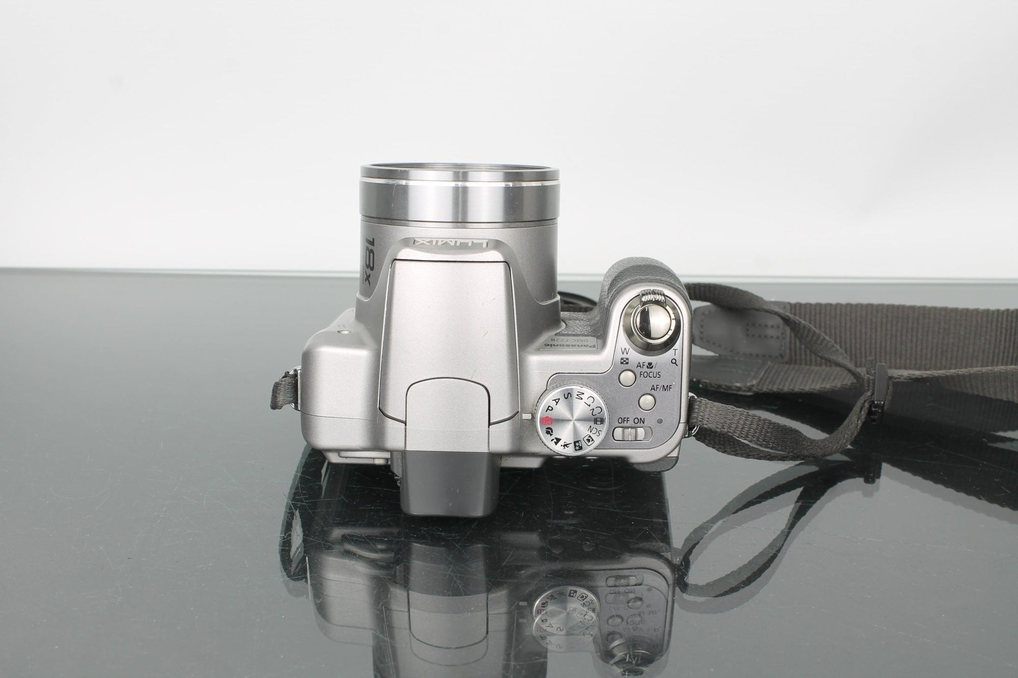 Panasonic FZ28 - Dutch|Thrift