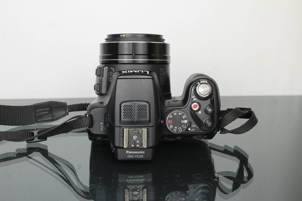 Panasonic Lumix DMC - FZ200 - Dutch|Thrift