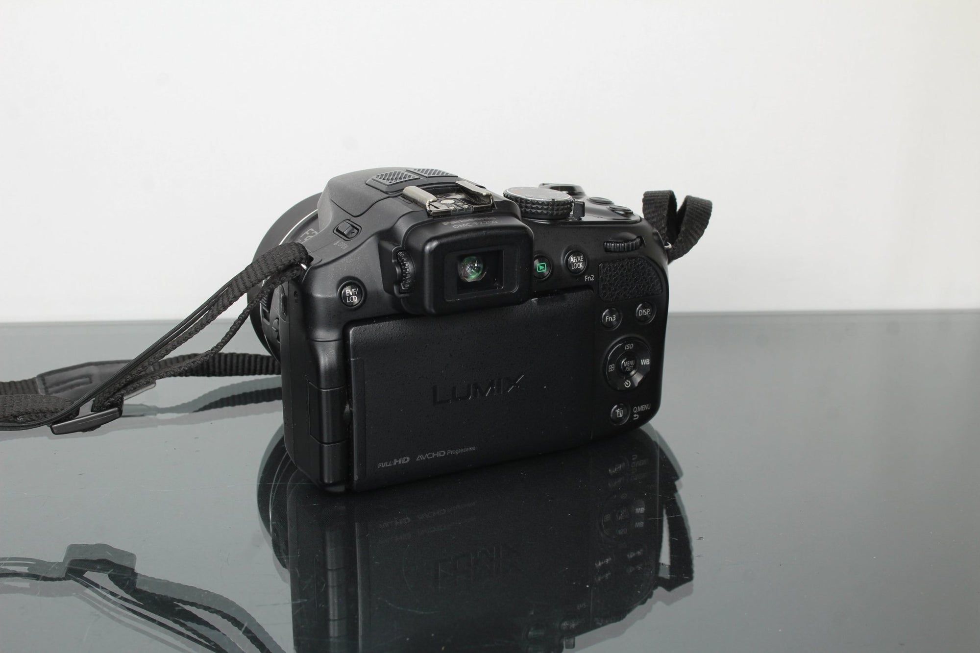 Panasonic Lumix DMC - FZ200 - Dutch|Thrift