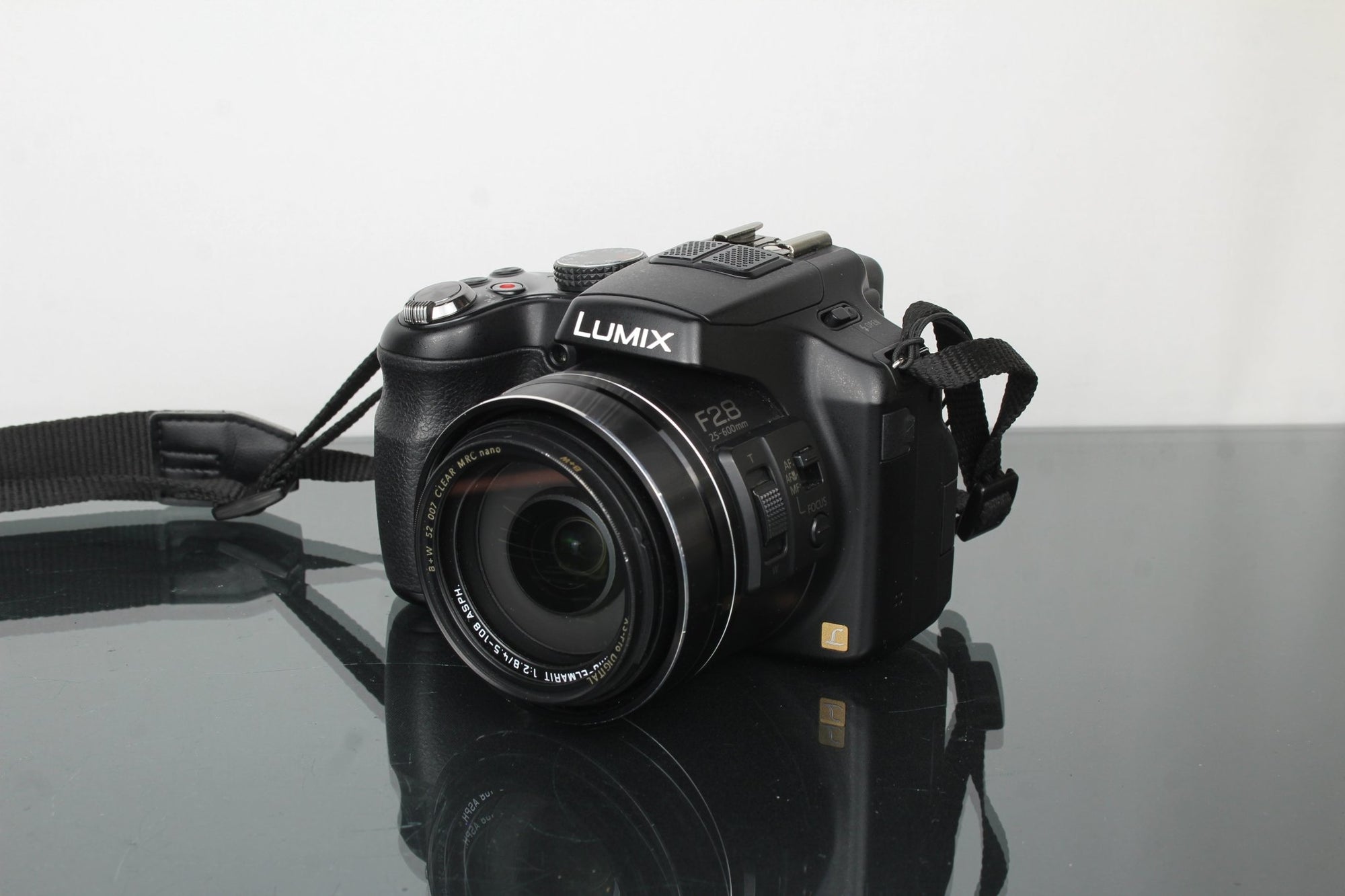 Panasonic Lumix DMC - FZ200 - Dutch|Thrift